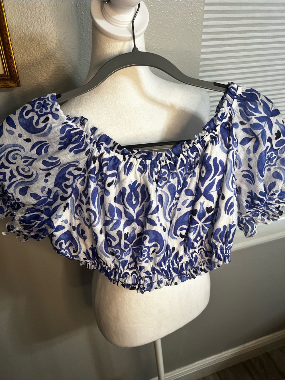 Bebe RUCHED BUBBLE TOP AND SMOCKED MAXI SKIRT WOVEN SET Blue And White 10 Medium - Picture 16 of 16